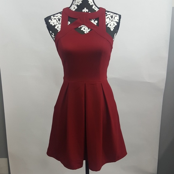 Speechless Garnet Sleeveless Dress - Picture 1 of 7